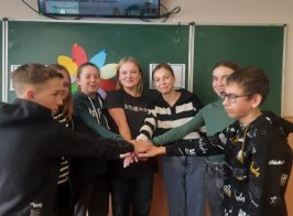 467006769 1929258897580144 1642160038779649162 N